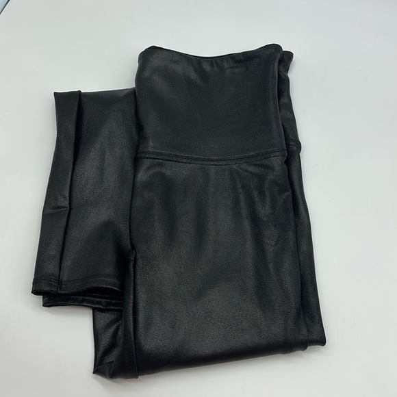 Spanx Faux Leather Leggings Women's Small Black Metallic Slimming Shaping - Picture 3 of 10